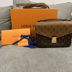 Louis Vuitton Pochette Metis Monogram Reverse Crossbody shoulder hand bag